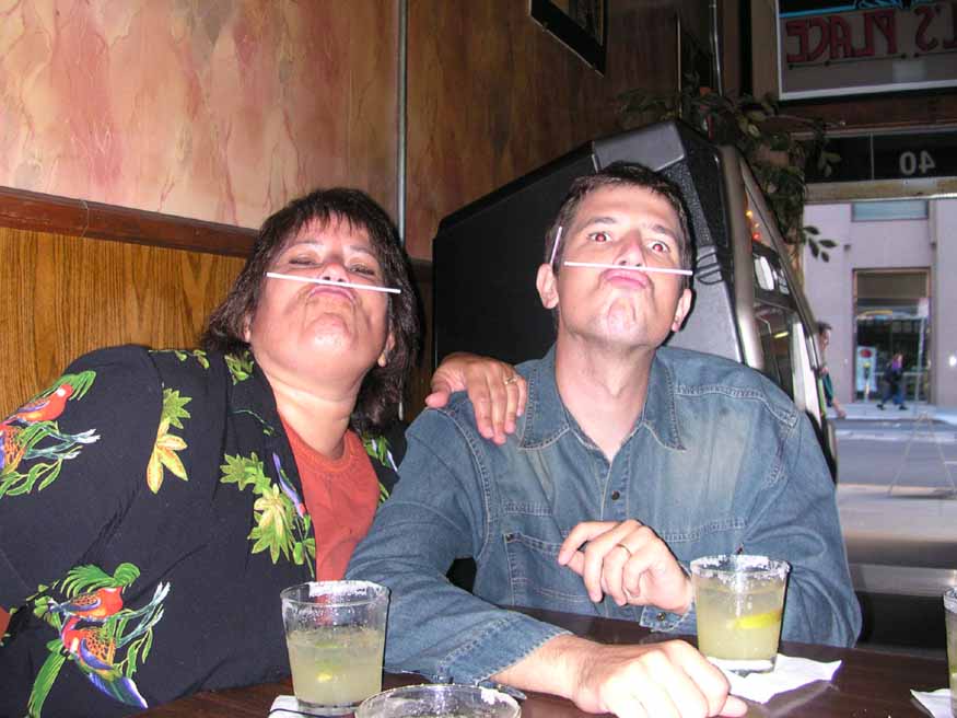 SF BAR Kat & Alex 2.JPG, 78 kB