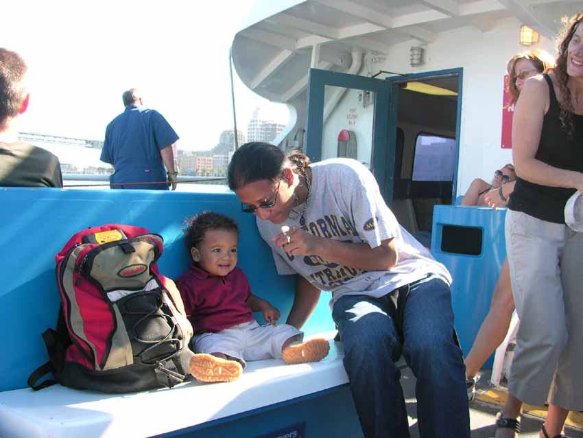 SF Boat Ride Nigel & Baby.JPG, 68 kB